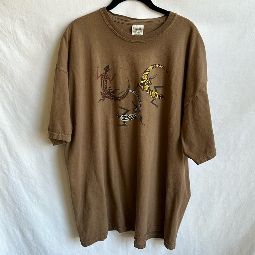 Sabaku Artwear brown Comfort Colors Spinning Lizards tee, size 2XL